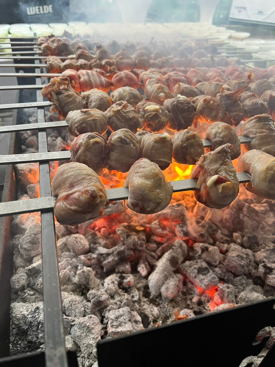 Spieße auf dem Grill